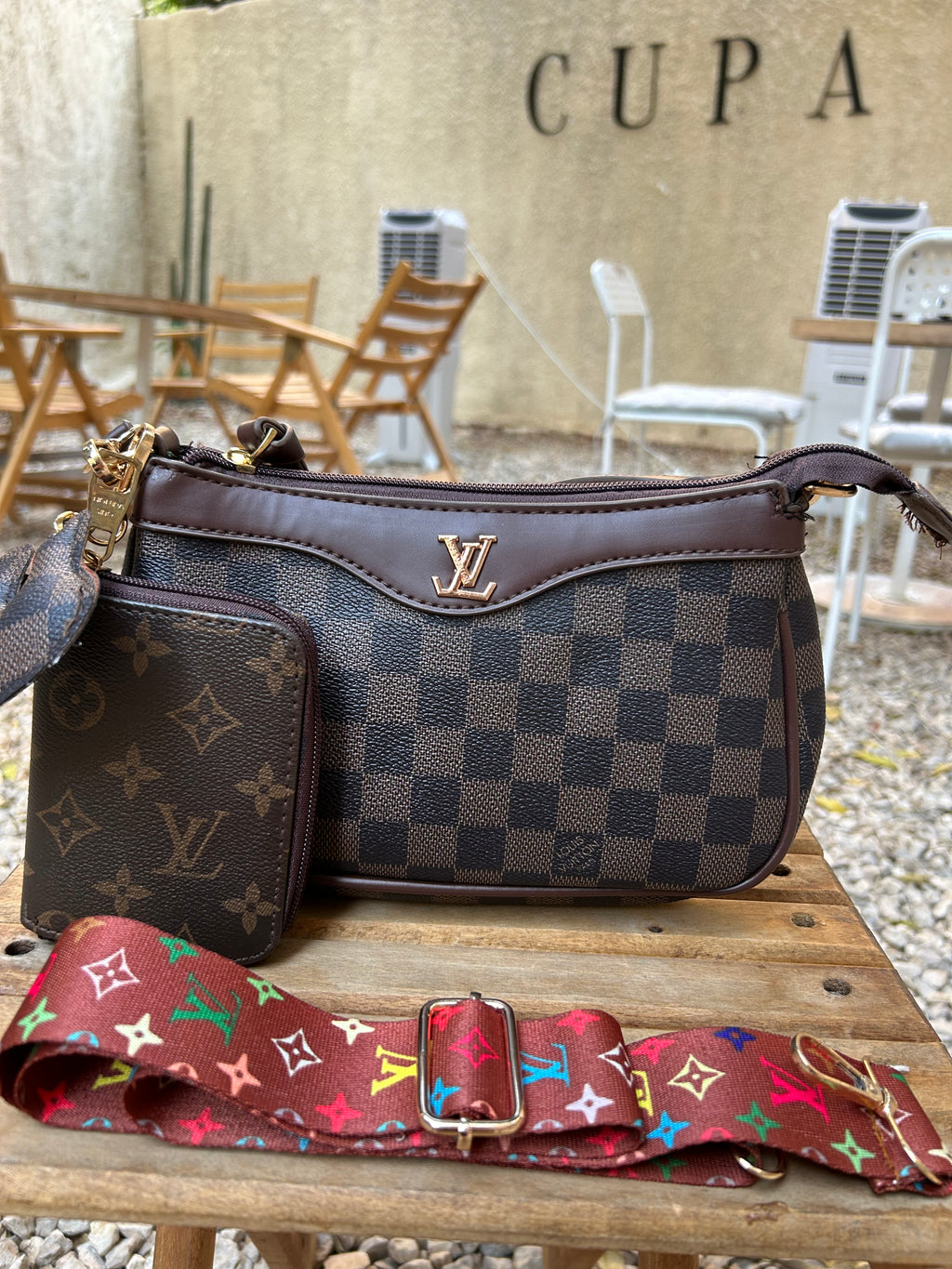 Louis Vuitton Shoulder & Crossbody-Brown