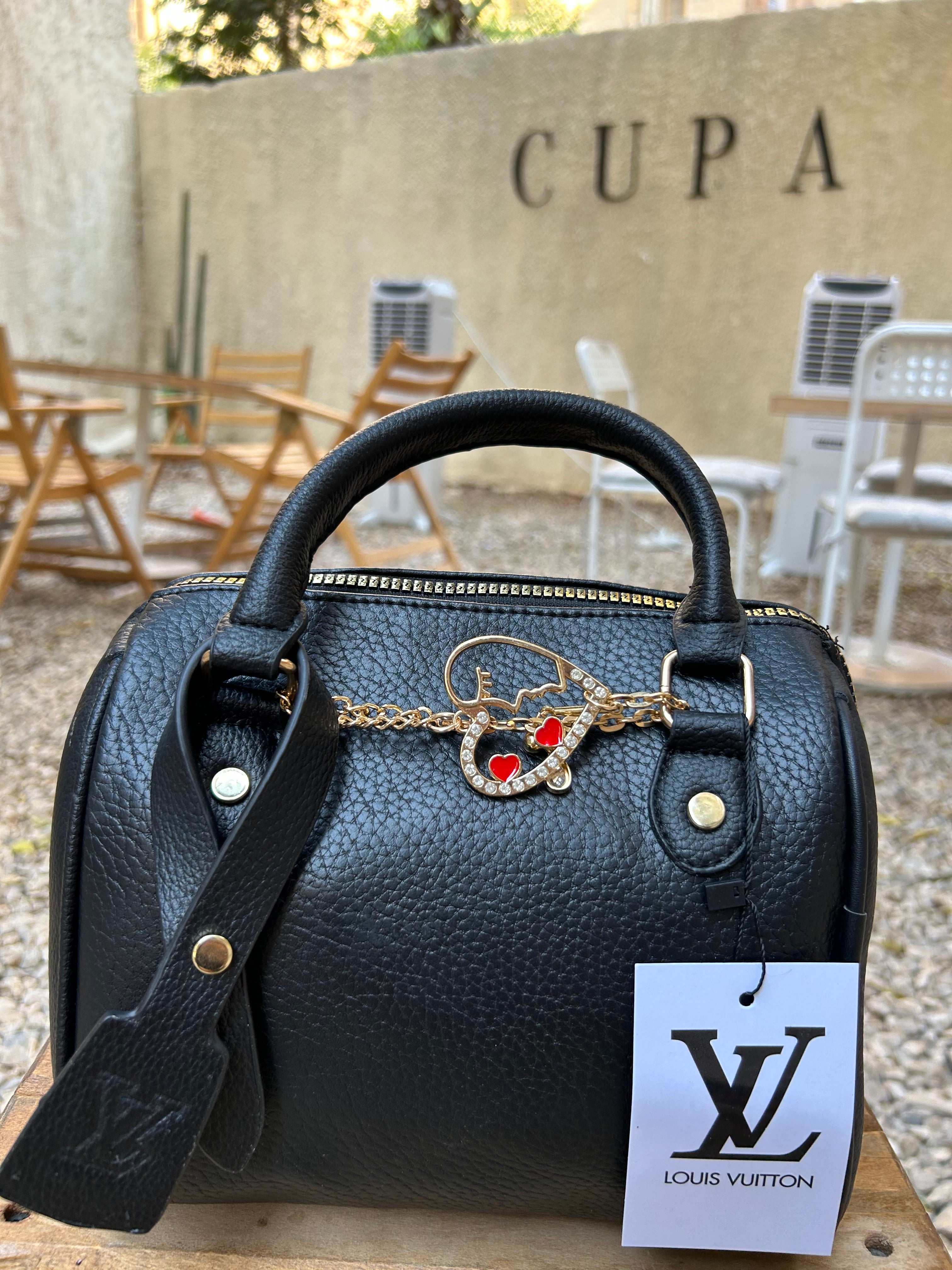 Louis Vuitton Medium Handbag-black